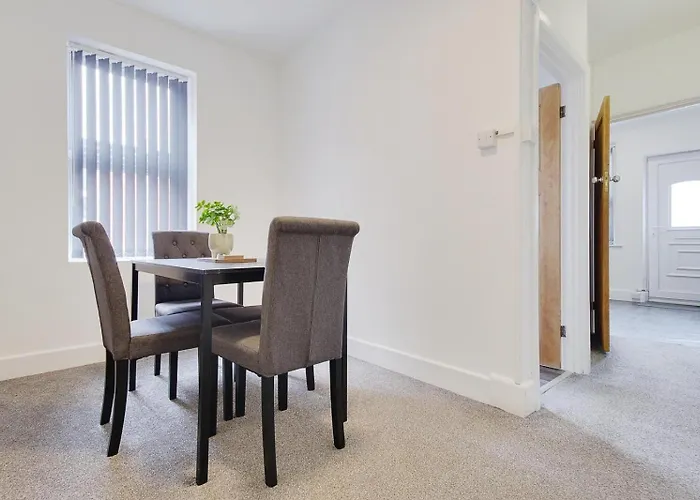 Wimborne Road Apartment 3